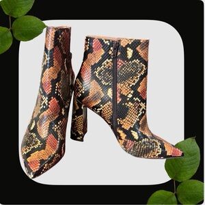 Steve Madden SIZE 8.5 Multicolor Snakeskin Heeled Boots